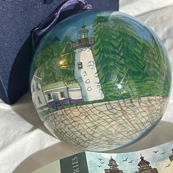 Li bien Christmas ornament one from the lighthouse series. - Picture 2 of 11